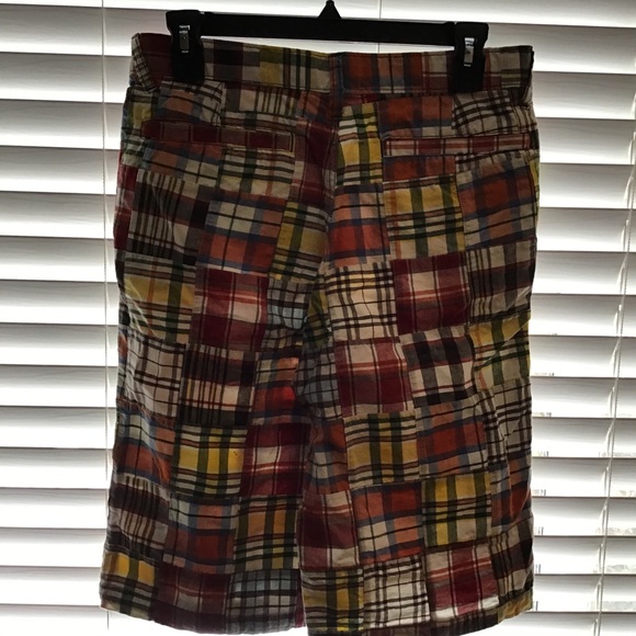 Boys Old Navy patchwork plaid Bermuda shorts - Picture 3 of 3